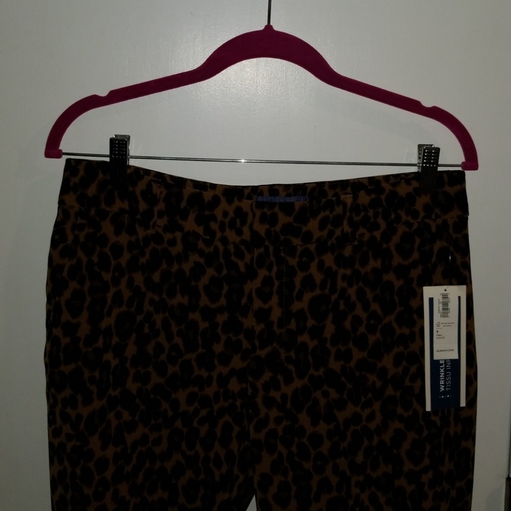 Leopard print pants. - Picture 2 of 4